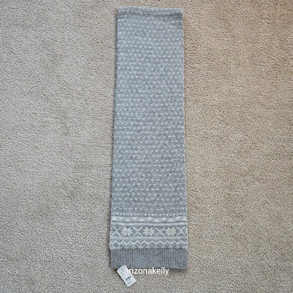 NWT Brooks Brothers 346 Knit Wool Snowflake Fair Isle Scarf Grey White - Picture 8 of 10